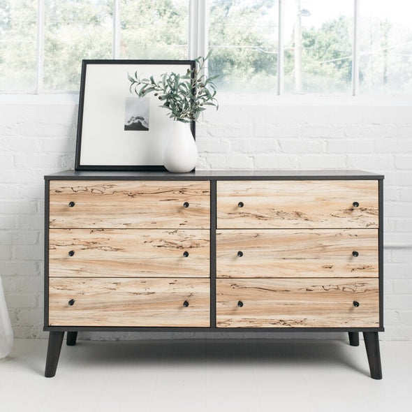 6 Drawer Double Dresser Perfect Marriage of Simple and Contemporary Style, The Dresser is a Charming Addition to your Home